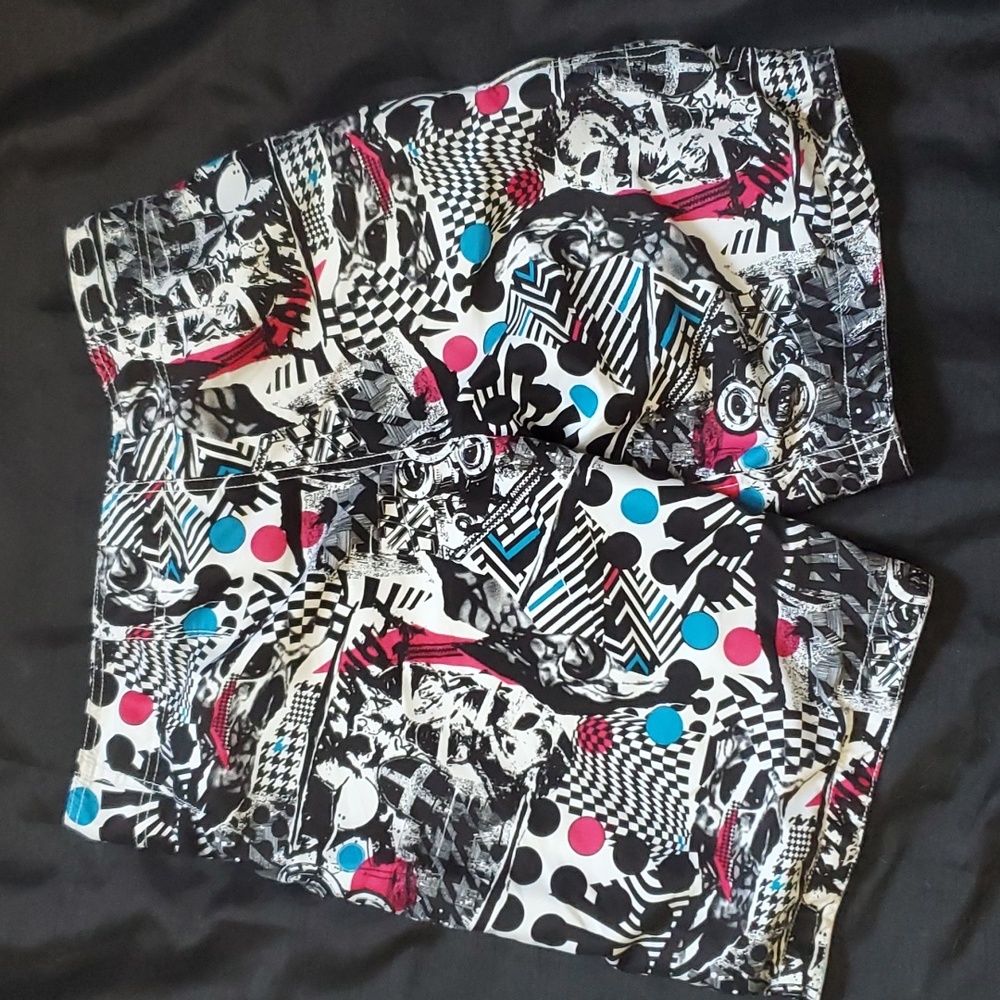 Machine size 30 swim trunks - Picture 3 of 3